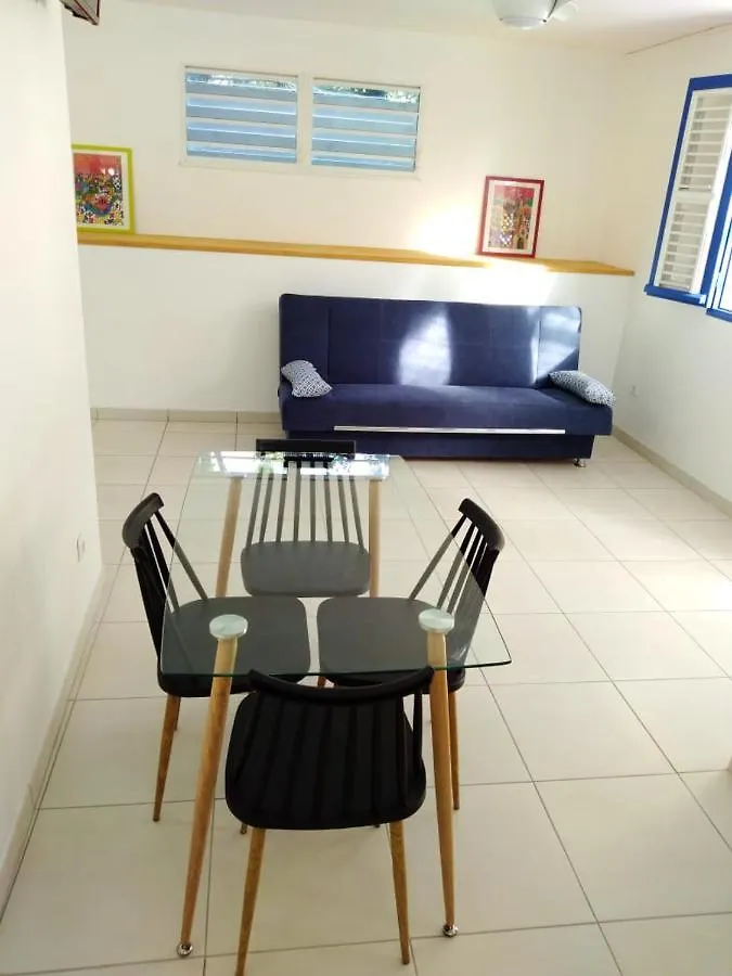 Appartement Cosy Le Marin 60 M² + Jardin 0*,  Martinique