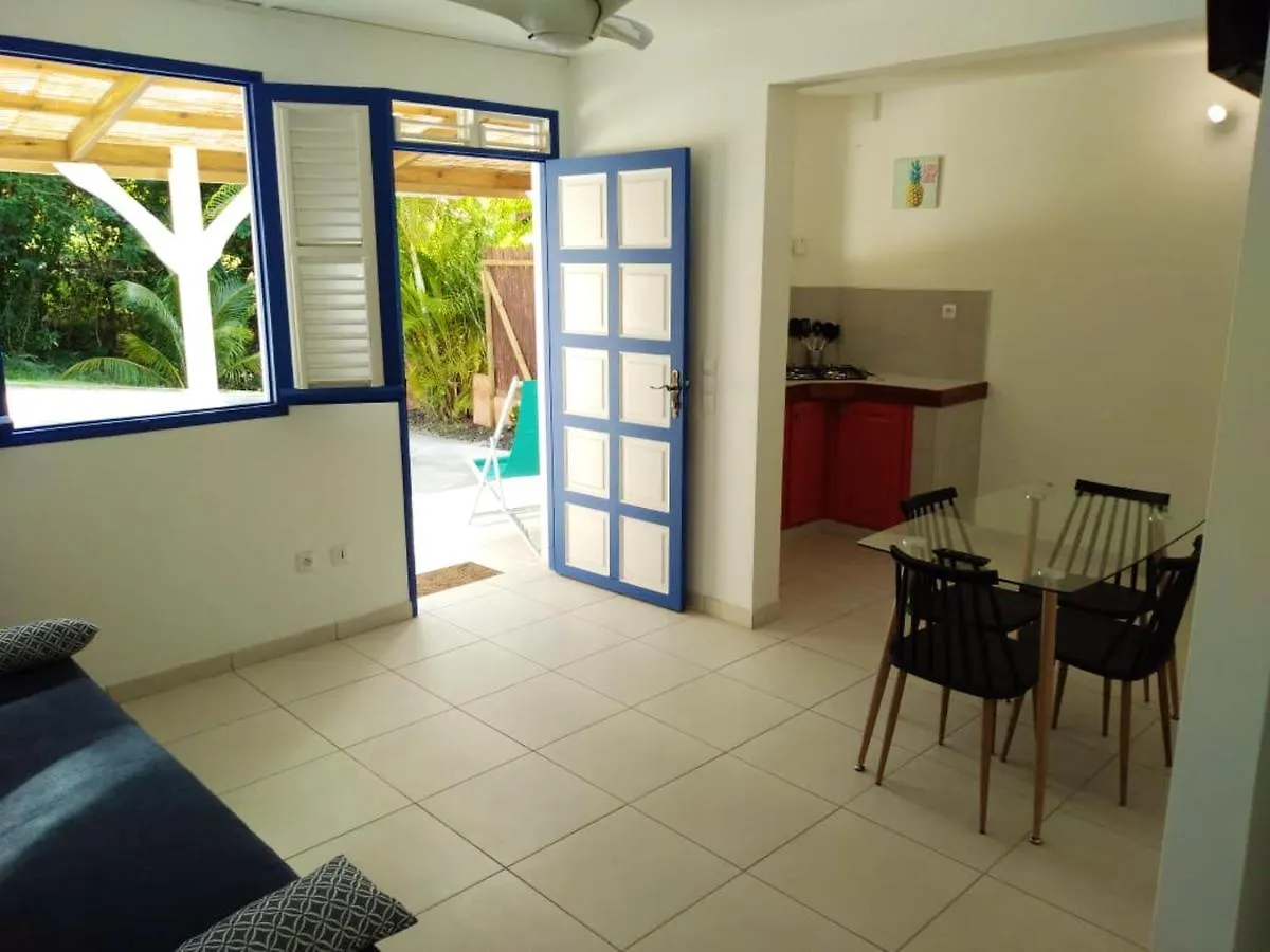Appartement Cosy Le Marin 60 M² + Jardin 0*,  Martinique